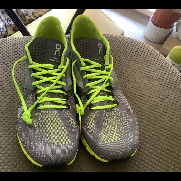 On running cloud x running shoes size 10 - Picture 2 of 2